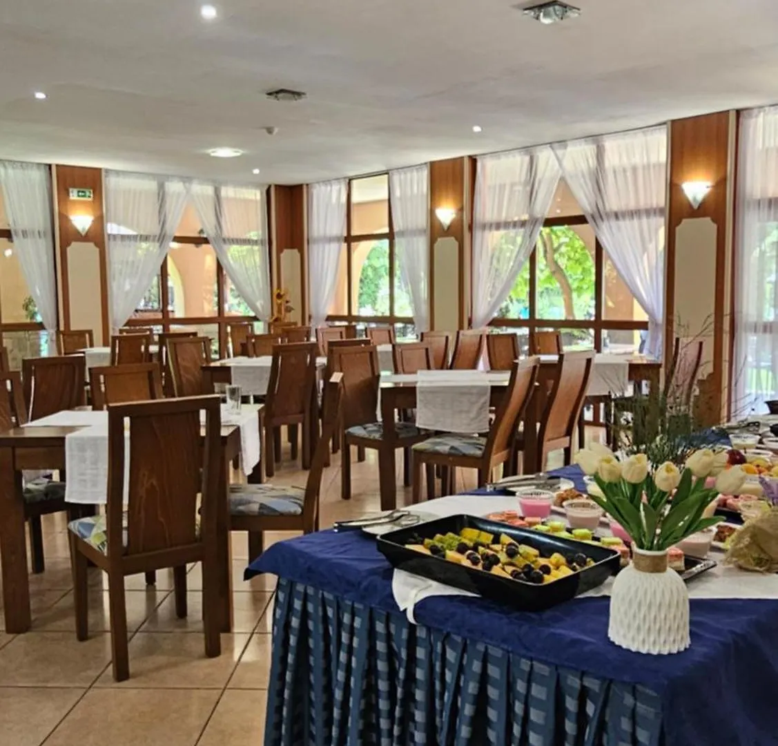 Hotel Liani Słoneczny Brzeg