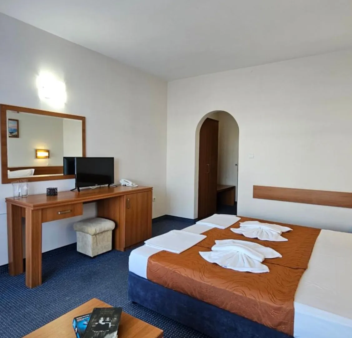 Hotel Liani Slăntjev Brjag 3*,
