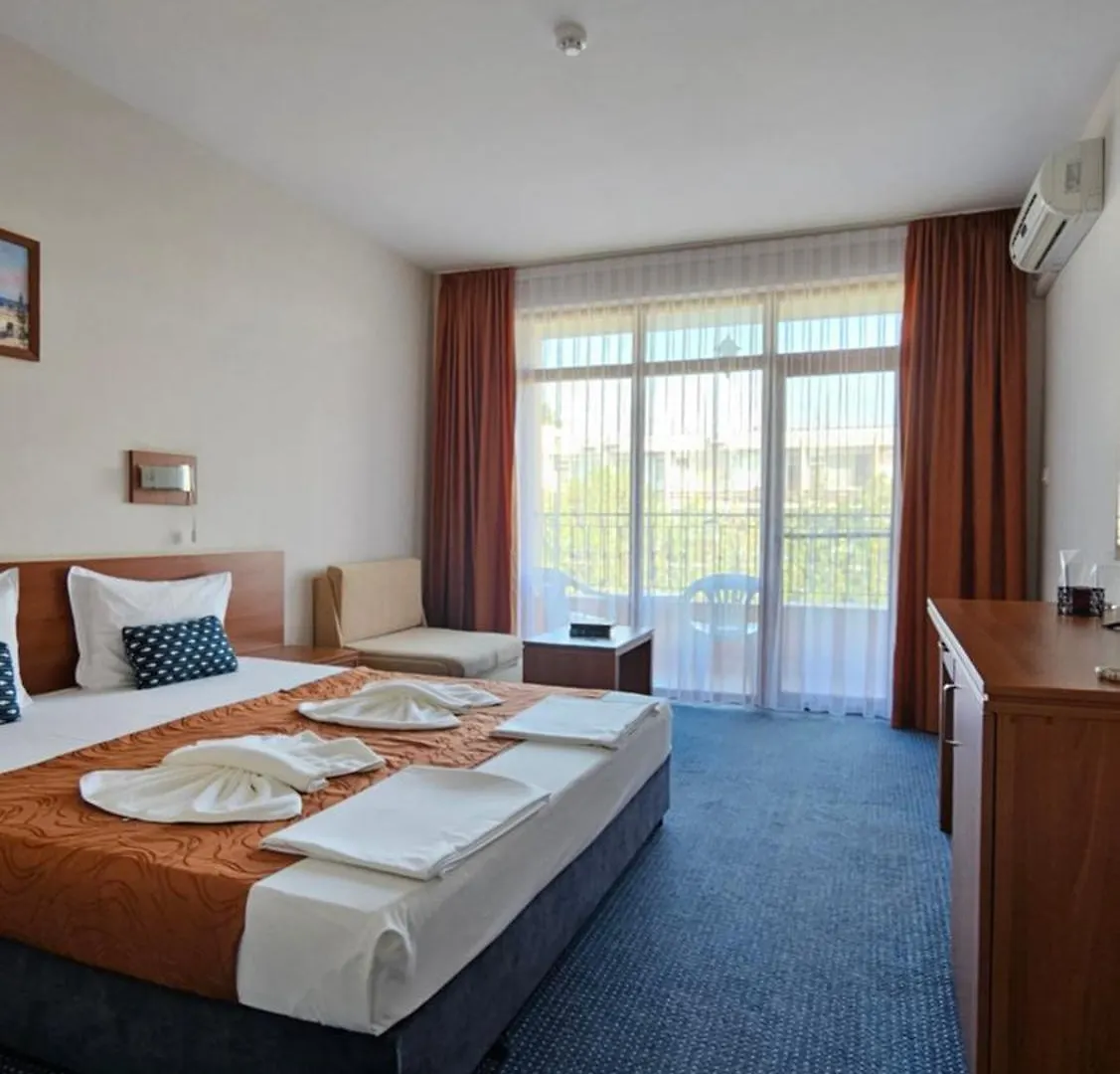 Hotel Liani Słoneczny Brzeg