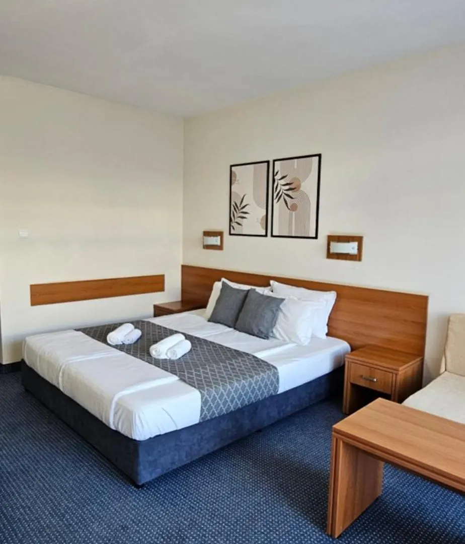Hotel Liani Солнечный берег 3*,